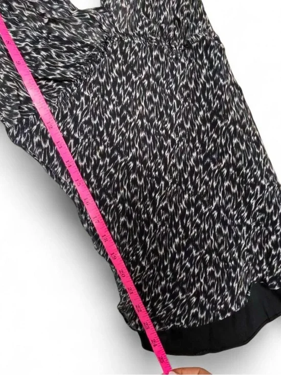 Ann Taylor 100% Silk Sleeveless V-Neck Top Abstract Black White Print Size 6 - Picture 5 of 7